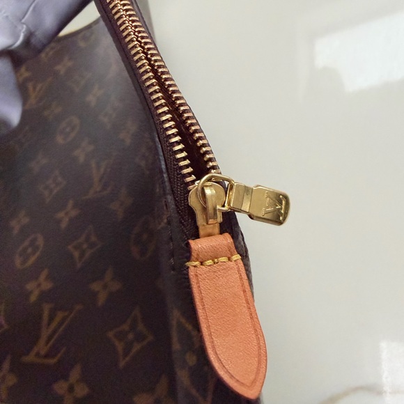 Louis Vuitton Document Brown Pochette - Picture 4 of 6